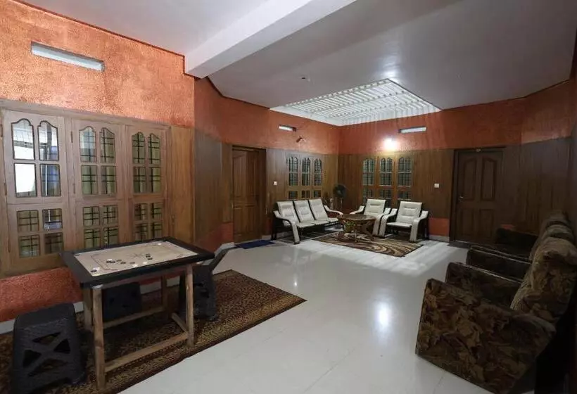 ペンション Wayanad Regal Residency