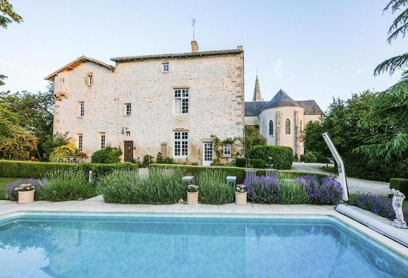 Bed & Breakfast 14th Century Priory In Pressigny