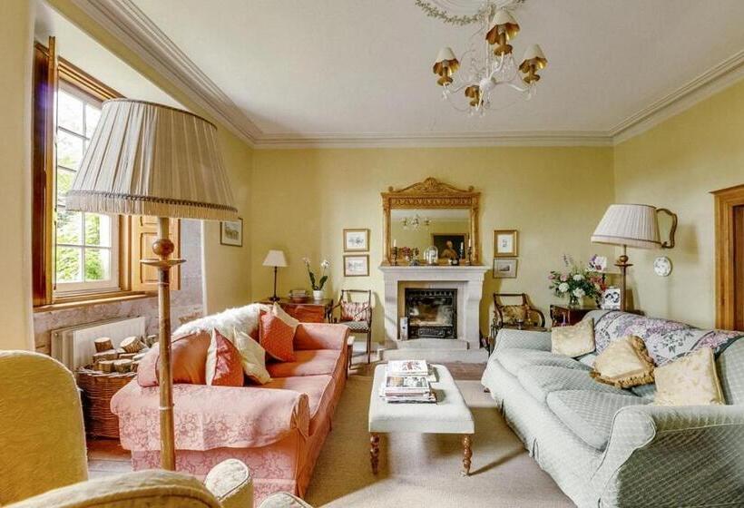 Bed & Breakfast 14th Century Priory In Pressigny