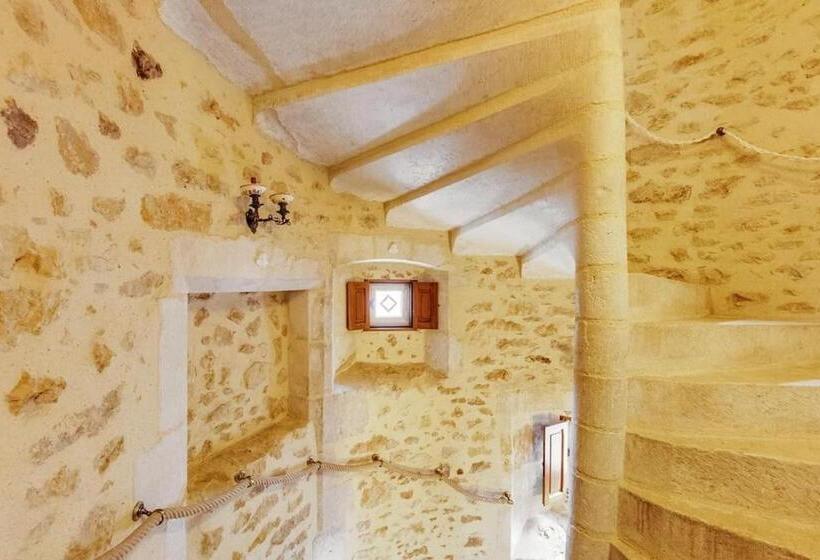 Bed & Breakfast 14th Century Priory In Pressigny