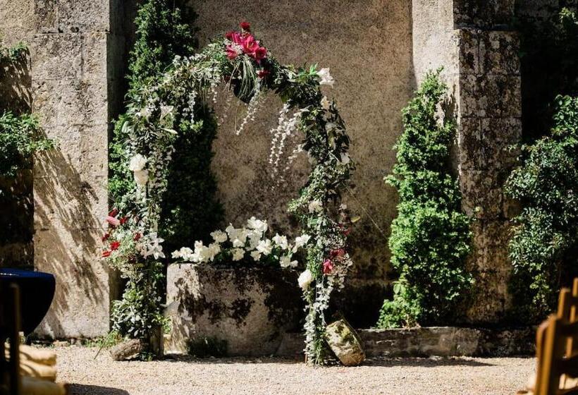 Bed & Breakfast 14th Century Priory In Pressigny