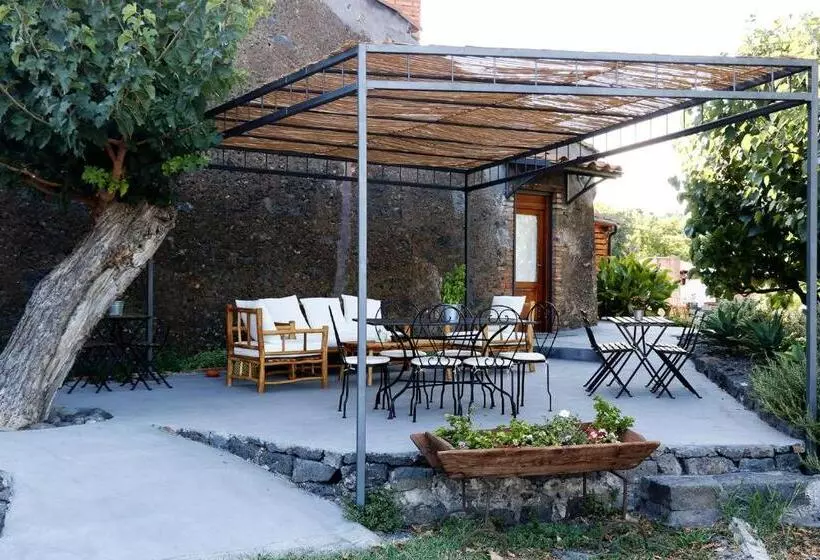 هتل Agrirėlais Eremo Sant’anna