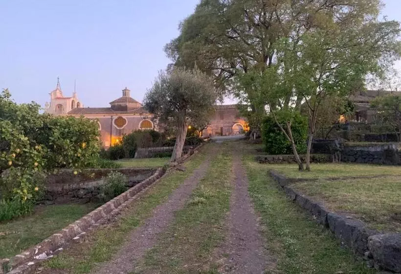 هتل Agrirėlais Eremo Sant’anna