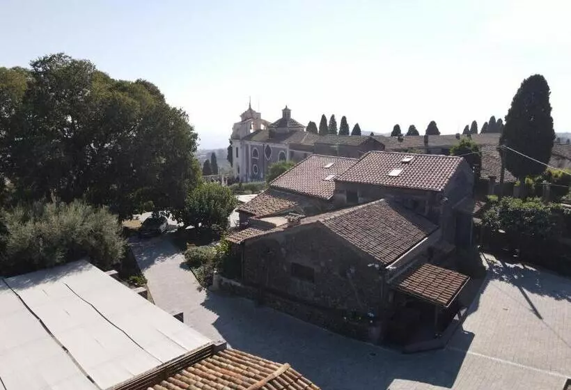 هتل Agrirėlais Eremo Sant’anna