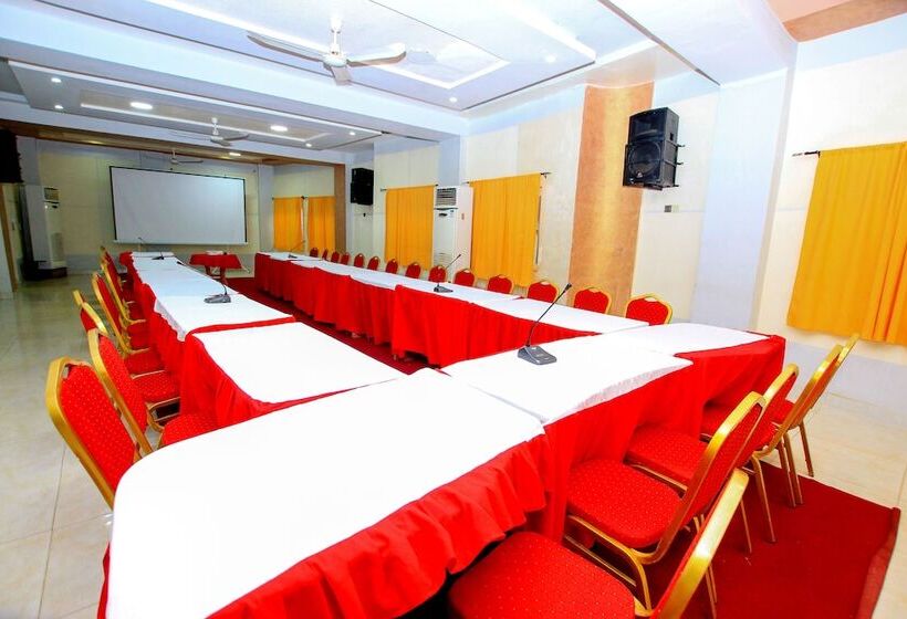 هتل Benin Metropole