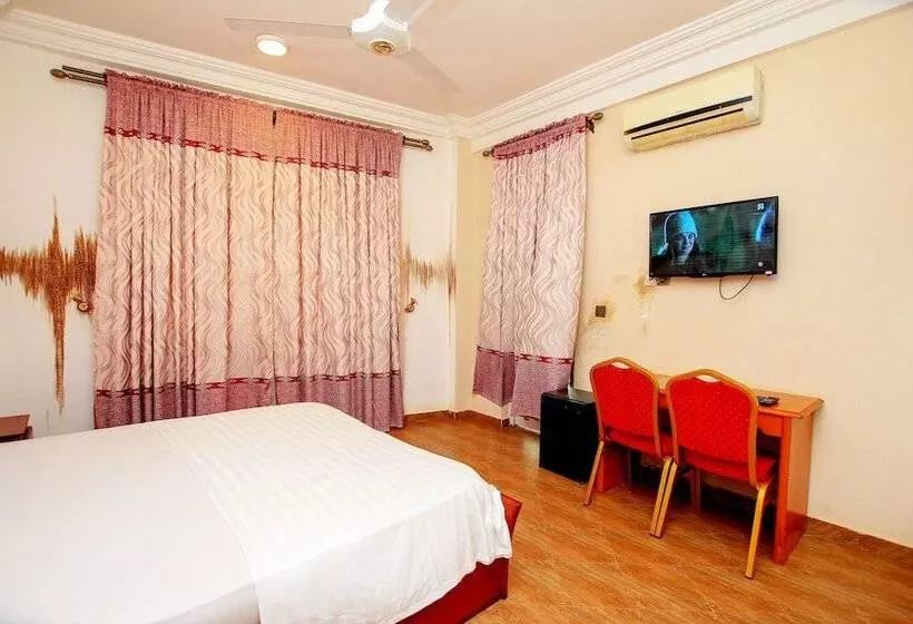 هتل Benin Metropole