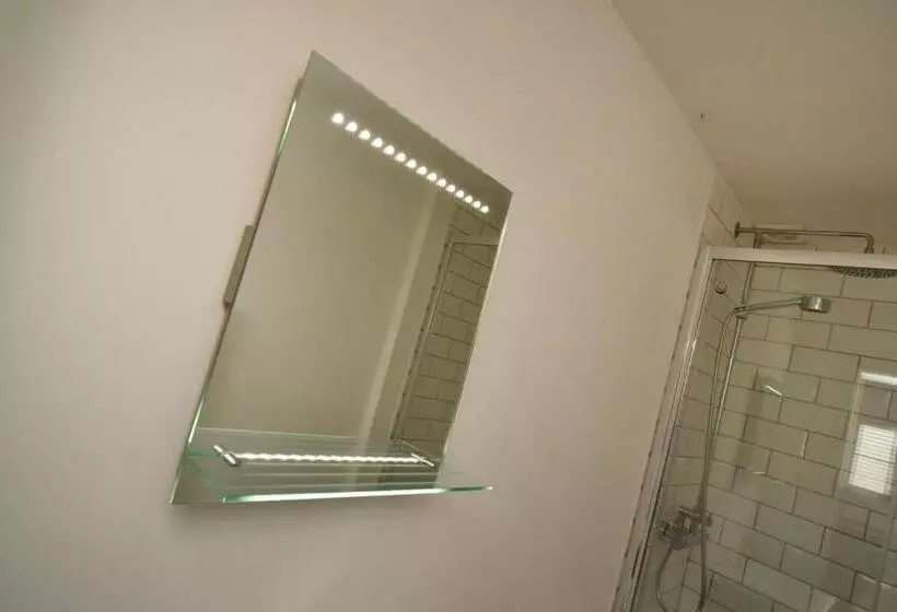 Hotelli Chester Road Serviced Apartments