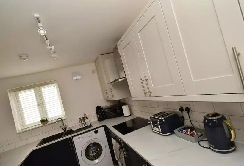 Hotelli Chester Road Serviced Apartments