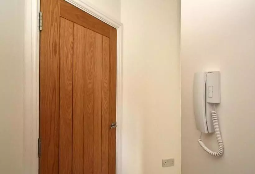 Hotelli Chester Road Serviced Apartments