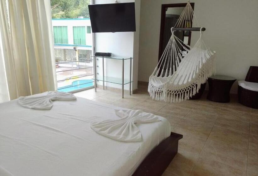 Hotel La Cascada Cristalina