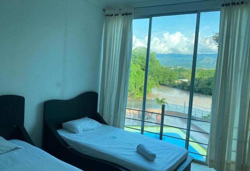 Hotel La Cascada Cristalina