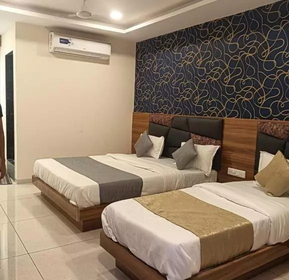 Hotelli Lake View Ac Room