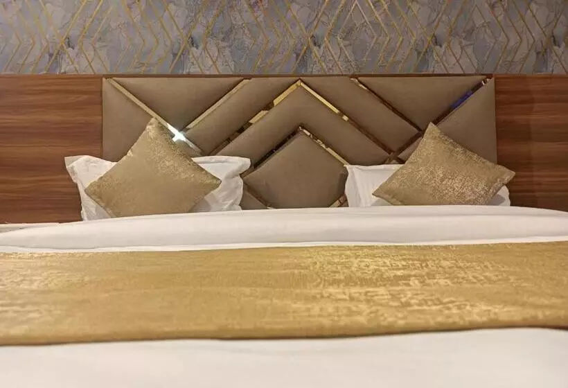 Hotelli Lake View Ac Room