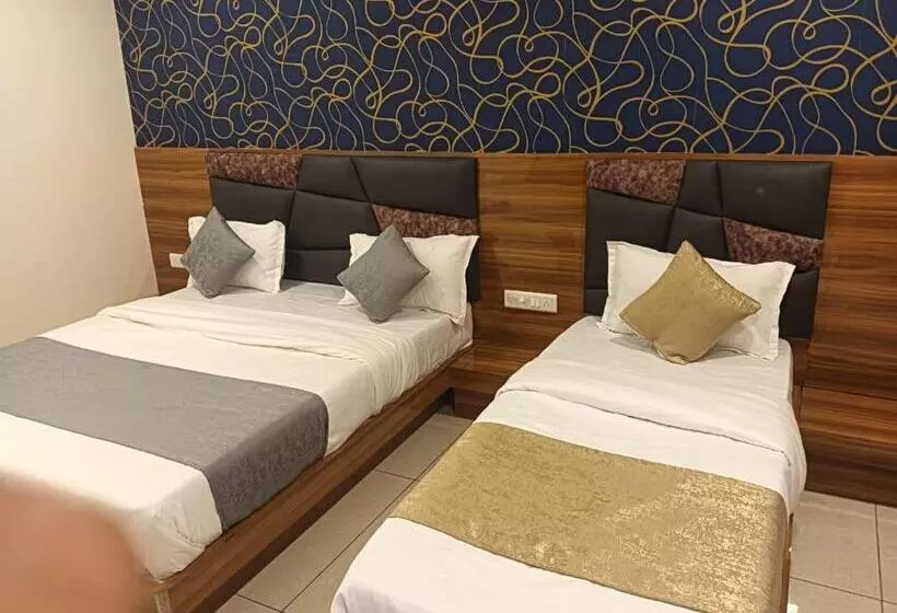 Hotelli Lake View Ac Room