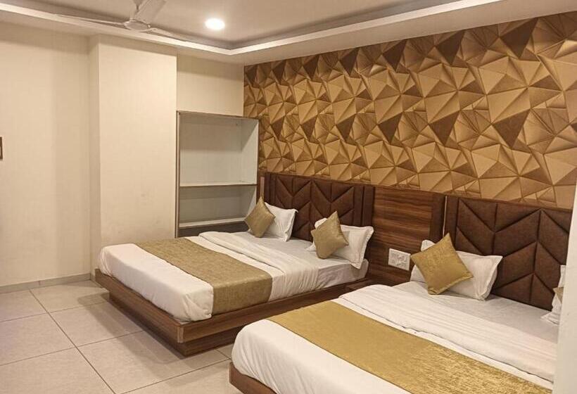 호텔 Lake View Ac Room