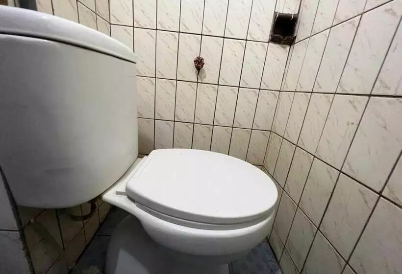 Hotelli Oyo 93296 Kost Gowa