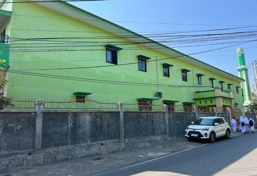 فندق Oyo 93296 Kost Gowa