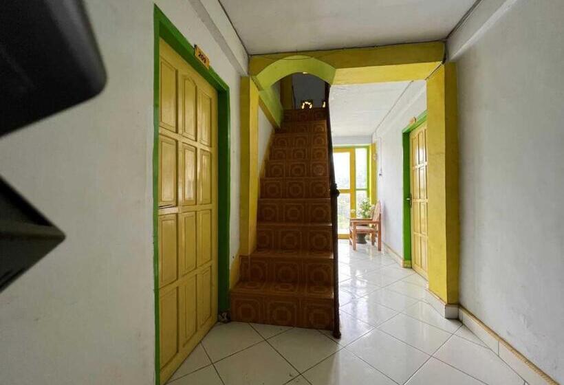 فندق Oyo 93296 Kost Gowa