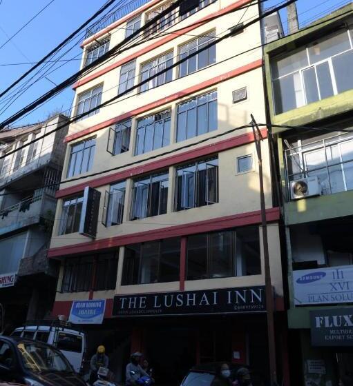 בית מלון כפרי The Lushai Inn