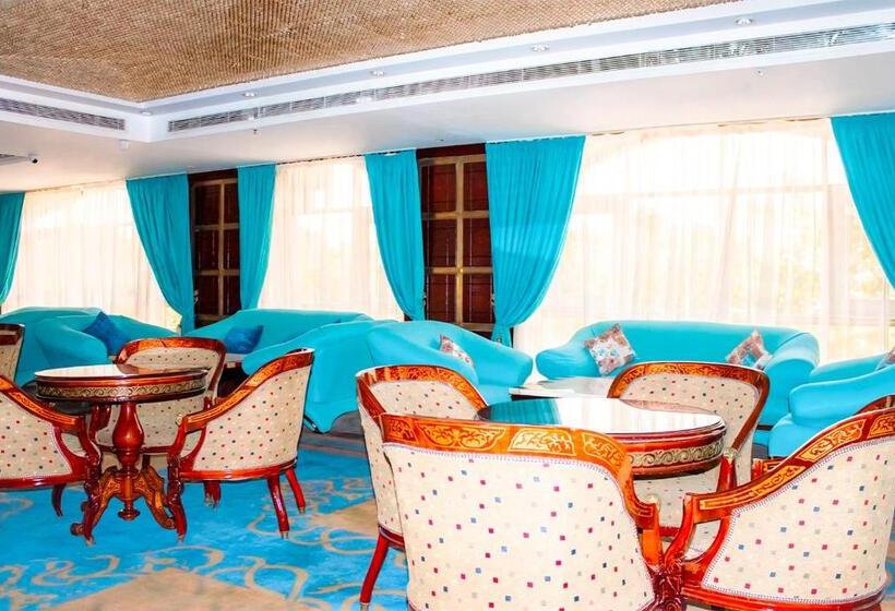 هتل White Valley Palace