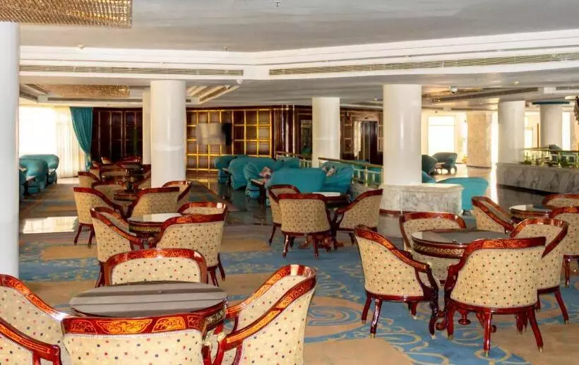 هتل White Valley Palace