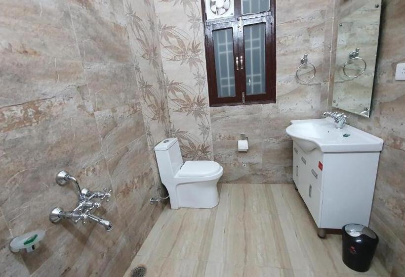 Pensão Best Nest Shimla