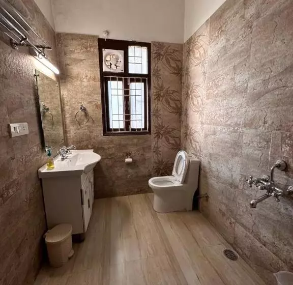 پانسیون Best Nest Shimla