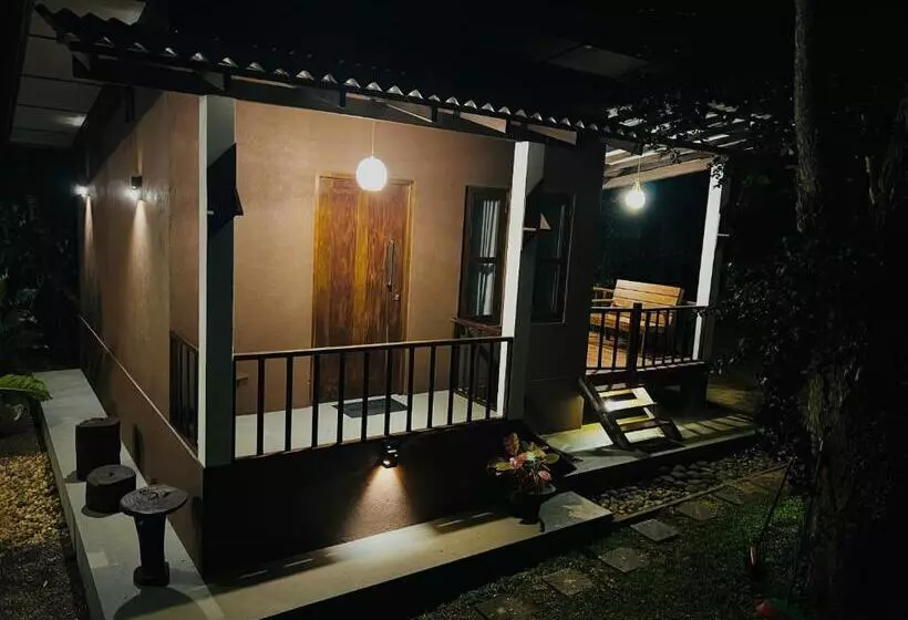ペンション Edenhaven Cottage