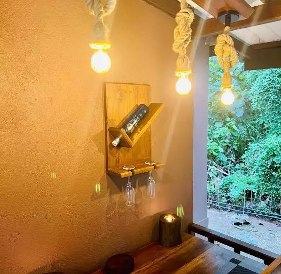 ペンション Edenhaven Cottage