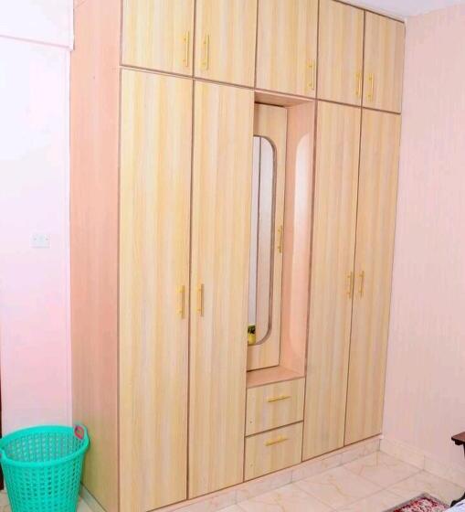 پانسیون Elicon Empire Homes