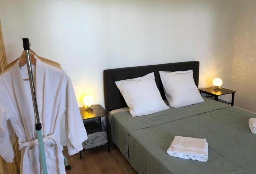 ペンション Les Cabanes Du Lac Spa Petit Déjeuné Cabane Du Frêne & Cabane Du Chêne Premium