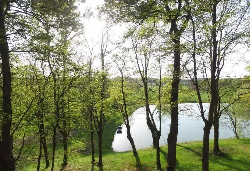 Majatalo Les Cabanes Du Lac   Spa   Petit Déjeuné   Cabane Du Frêne & Cabane Du Chêne Premium