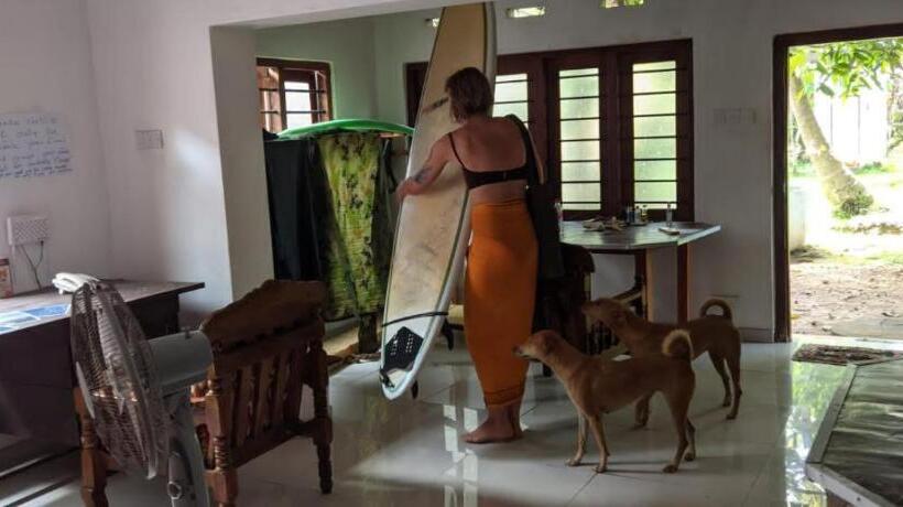 膳宿费 Sirimedura Home Stay