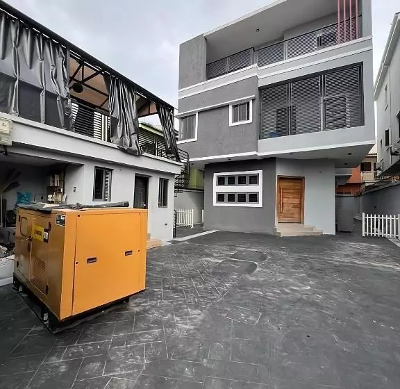 Proxilux Apartments