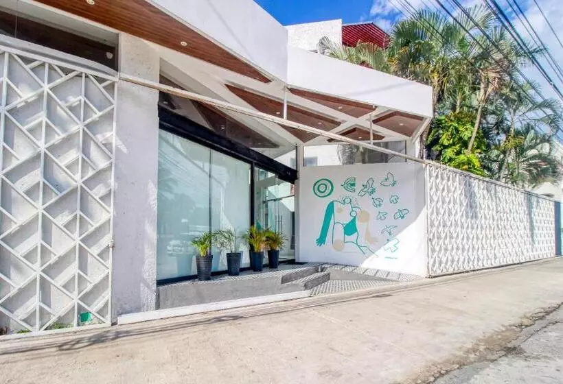Seven Boutique 25