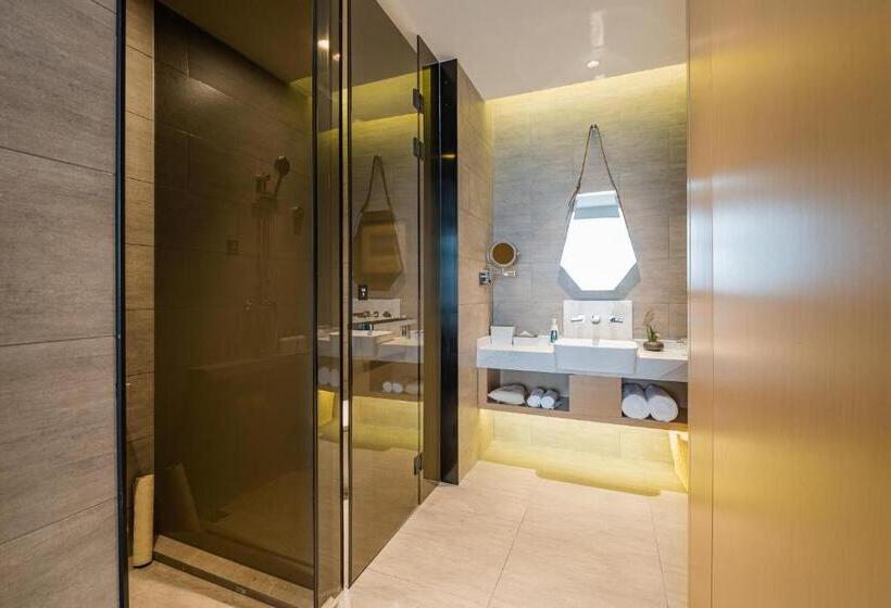 Atour Hotel Wuxi Coast City