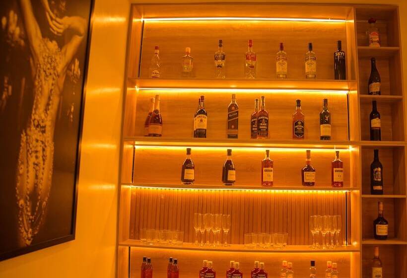 هتل Elcastillo Homes