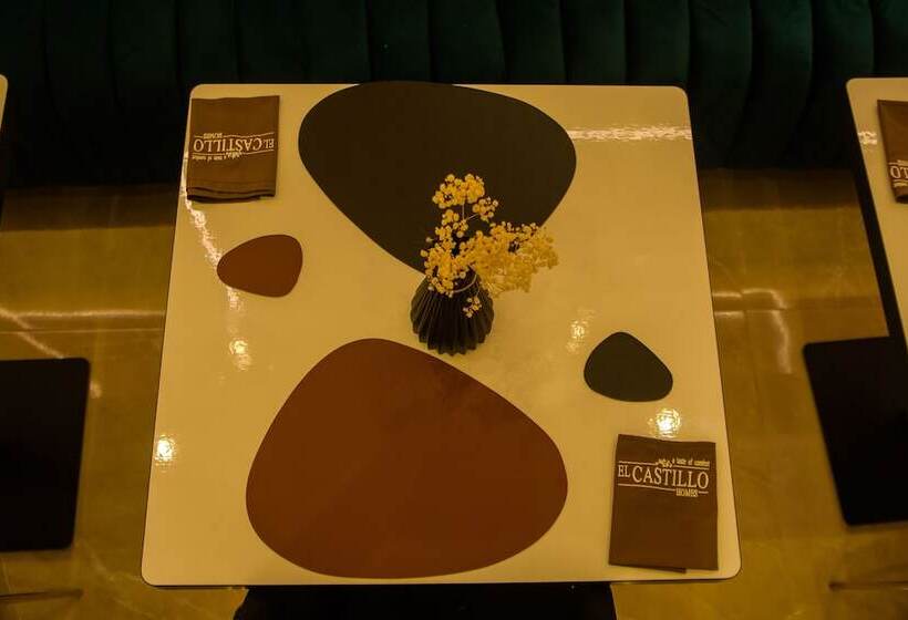 هتل Elcastillo Homes