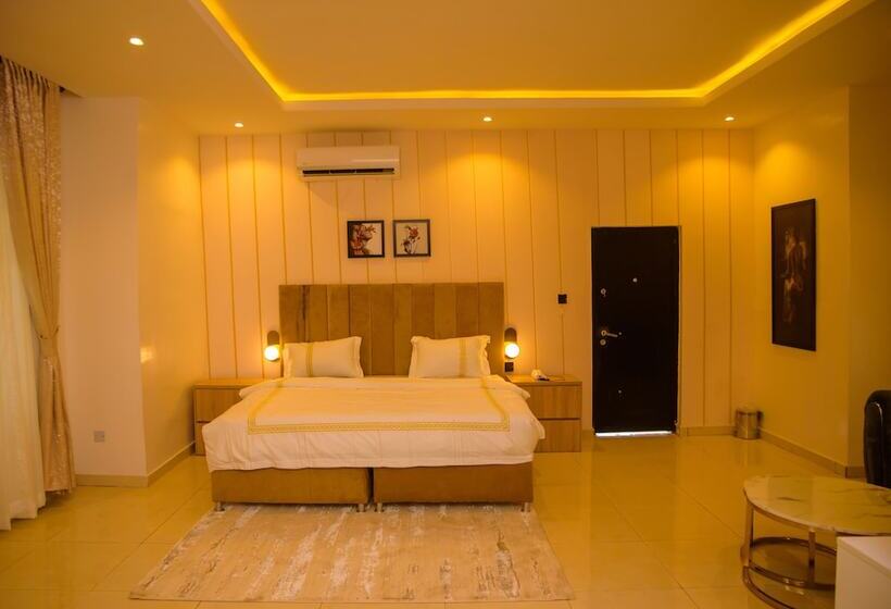 هتل Elcastillo Homes