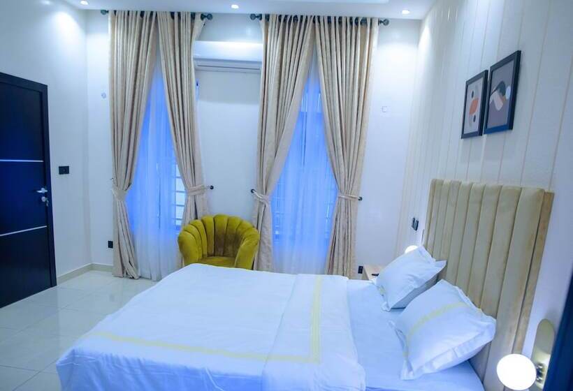 هتل Elcastillo Homes