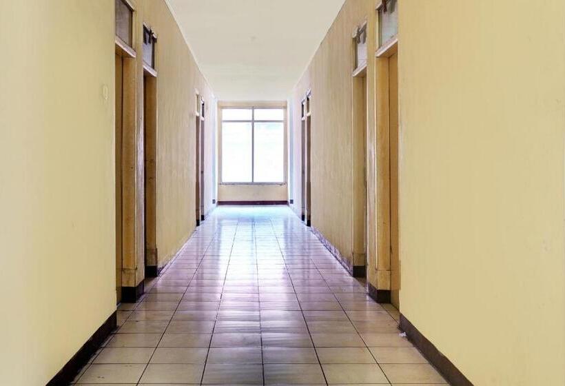 호텔 Oyo 93229 P3 Guest House