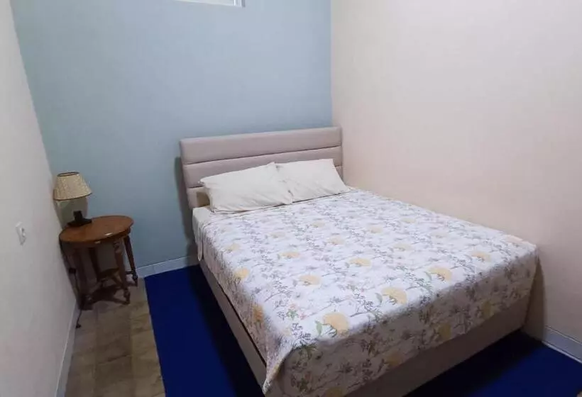 Hotelli Oyo 93269 Eyang Kostel