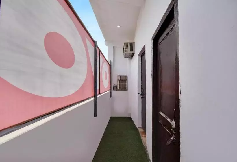 Hotelli Oyo Dev Guest House
