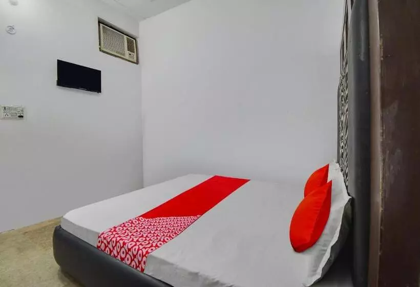 Hotelli Oyo Dev Guest House