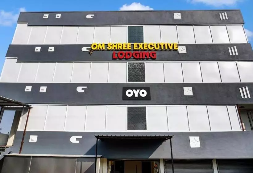 Hotelli Oyo Om Shree Executive Lodging