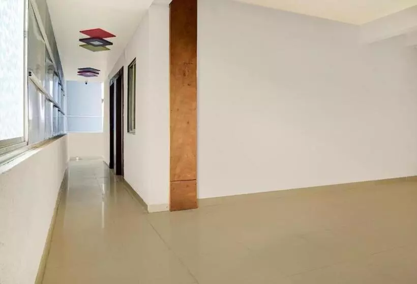 Hotelli Oyo Om Shree Executive Lodging
