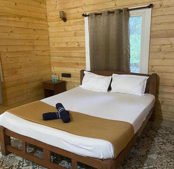 בית מלון כפרי Peles Windsong Wooden Cottages