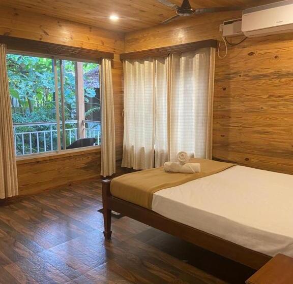 בית מלון כפרי Peles Windsong Wooden Cottages