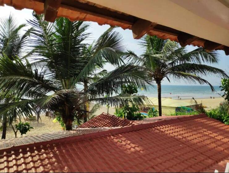 בית מלון כפרי Peles Windsong Wooden Cottages