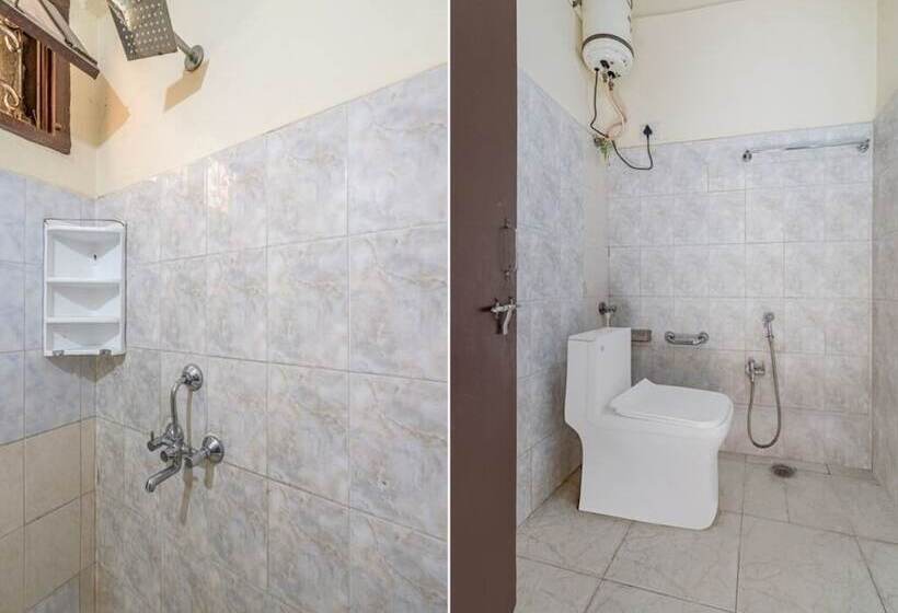 Iroomz Hotel Ritzy Grand